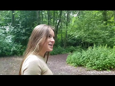 ❤️ Mhol mé d'Evelina go ndéanaimid fuck in áit phoiblí! Dúirt sí go raibh. Ansin fucked mé léi sa asal agus cum ina bhéal. Ansin pissed sí í féin. ❤️❌ Porn fb linn ☑