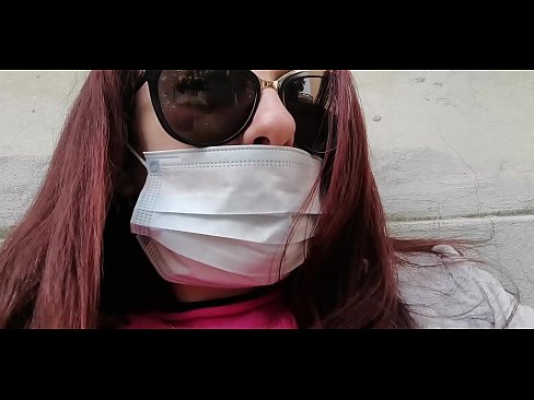❤️ Faigheann Nicoletta díoltas ar a comharsa agus pees ina gharáiste (Coraintín Iodálach Speisialta Covid19) ❤️❌ Porn fb linn ☑
